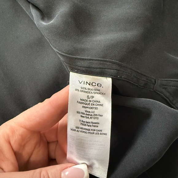 Vince Silk Stretch Button-Up Blouse size Small P - Picture 5 of 7